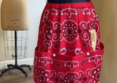 Kitchen style bandana apron sewing project